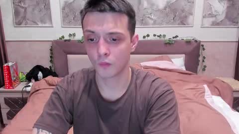 Snapshot of nikolos_vise chatting on January 22, 2:04 am Nikolos online show from January 22, 2:04 am