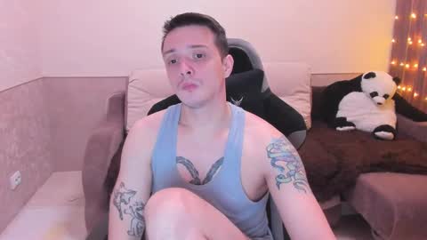 Snapshot of nikolos_vise chatting on January 26, 6:48 pm Nikolos online show from January 26, 6:48 pm