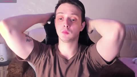 Snapshot of nikolos_vise chatting on February 9, 6:58 pm Nikolos online show from February 9, 6:58 pm