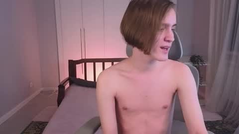 Snapshot of nikompell chatting on January 23, 3:05 am niko online show from January 23, 3:05 am