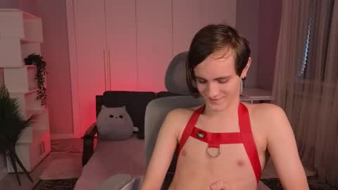 Snapshot of nikompell chatting on February 9, 4:57 am niko online show from February 9, 4:57 am