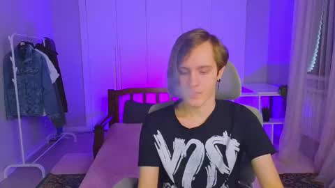 Snapshot of nikompell chatting on February 27, 4:41 am niko online show from February 27, 4:41 am