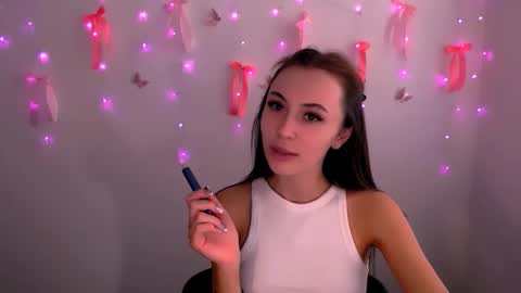 nikonara_ online show from May 22, 11:38 am