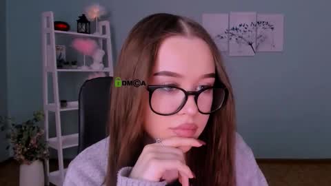 nila_eclipse online show from March 12, 9:48 am