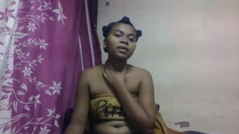 Snapshot of nilahmarie chatting on September 15, 6:46 am nilah online show from September 15, 6:46 am