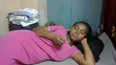 nilah online show from April 13, 6:24 pm