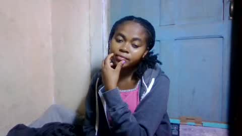nilah online show from July 7, 8:35 pm