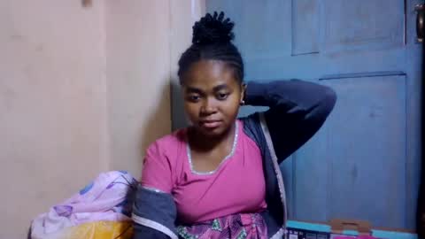 nilah online show from July 10, 10:12 pm