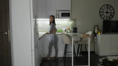 Bella online show from October 27, 12:20 pm