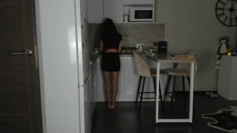 Bella online show from April 10, 8:35 pm