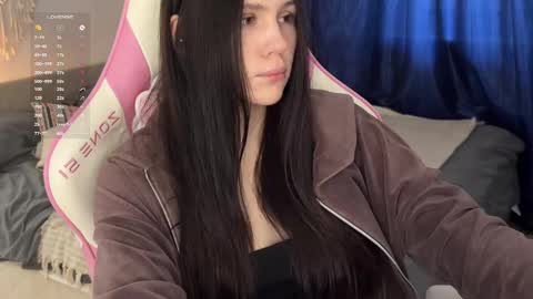 Jennet online show from March 11, 2:18 pm