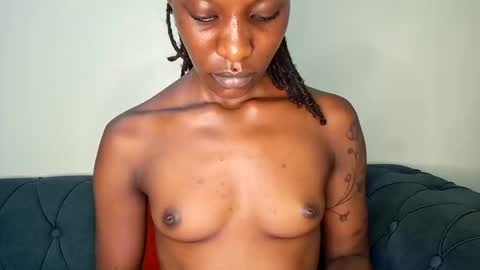 nina_bambi online show from November 18, 2:17 am