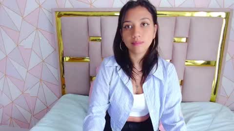 Nina Carther online show from April 16, 8:42 pm