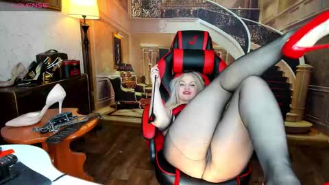 Nina online show from February 11, 3:11 am