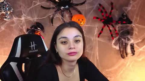 Snapshot of nina_fierce chatting on October 23, 3:17 am Ketrin online show from October 23, 3:17 am