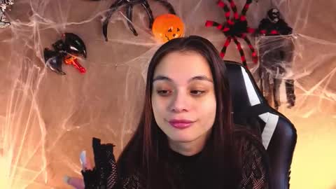 Snapshot of nina_fierce chatting on October 31, 2:34 am Ketrin online show from October 31, 2:34 am