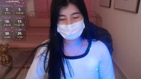 Nina online show from February 5, 1:05 pm