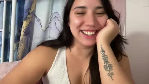 Snapshot of nina_lovez chatting on December 2, 12:19 am nina_lovez online show from December 2, 12:19 am