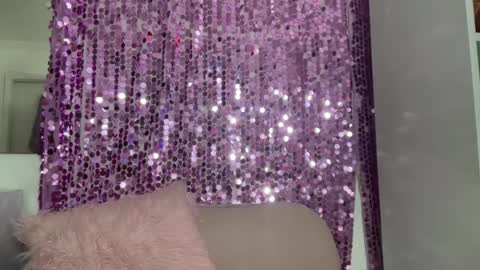 Snapshot of nina_lovez chatting on January 3, 2:43 am nina_lovez online show from January 3, 2:43 am