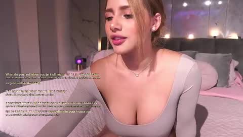 Snapshot of nina_mon chatting on June 11, 3:48 am Angie online show from June 11, 3:48 am