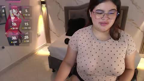  N I N A online show from October 12, 12:37 pm