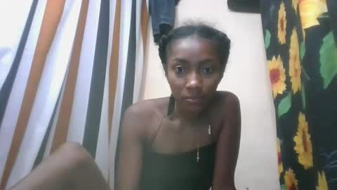 Snapshot of ninaeaa chatting on November 14, 1:48 am ninaeaa online show from November 14, 1:48 am