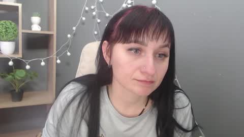 ninaflawlees online show from January 16, 12:53 pm