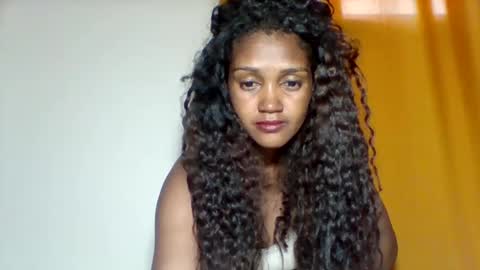 Snapshot of ninah_rise chatting on September 19, 12:50 pm ninah_rise online show from September 19, 12:50 pm