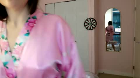 Snapshot of ninaoneil chatting on December 16, 12:15 am NinaOneil online show from December 16, 12:15 am