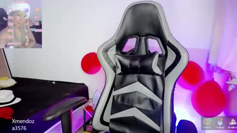 ninatinydoll1 online show from February 16, 11:59 am