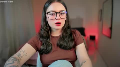 ninavolkov online show from February 6, 10:32 pm