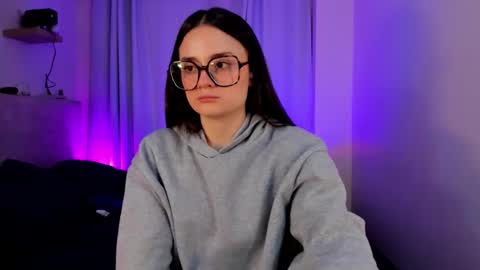 ninavolkov online show from September 25, 10:02 pm