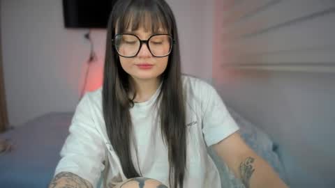 ninavolkov online show from March 24, 11:43 pm