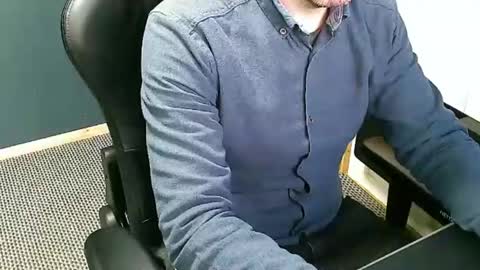 Snapshot of nineinches2222 chatting on February 17, 9:24 am Nineinches online show from February 17, 9:24 am