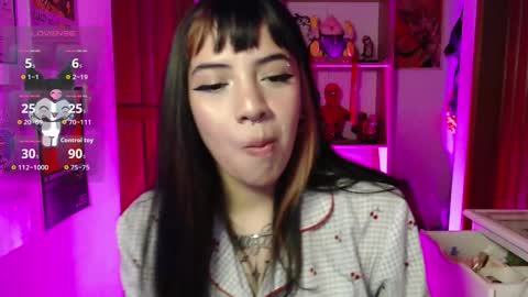 Snapshot of ninfa_ch chatting on December 18, 12:49 am Ninfa online show from December 18, 12:49 am