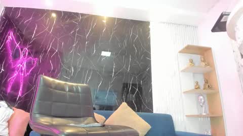 nini_beyker online show from March 27, 12:38 pm