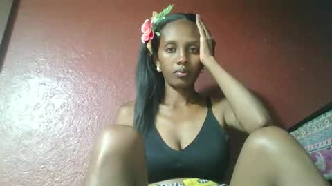 ninie246746 online show from January 12, 7:10 pm