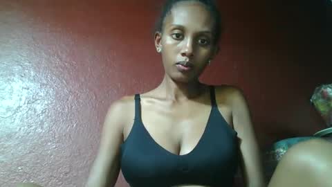 ninie246746 online show from February 24, 8:25 pm