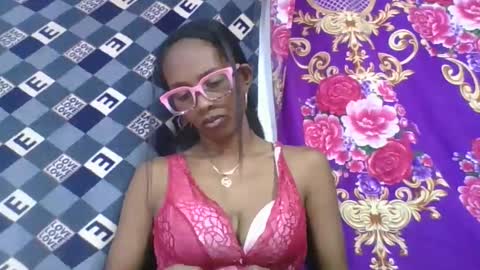 ninie246746 online show from April 11, 7:45 am