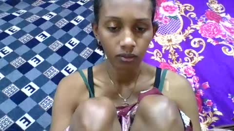 ninie246746 online show from July 4, 5:57 am