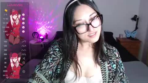 Snapshot of ninimoon chatting on October 5, 2:32 am Ninimoon online show from October 5, 2:32 am