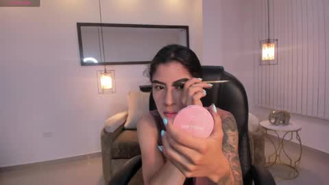ninna_asppen online show from April 5, 6:21 am