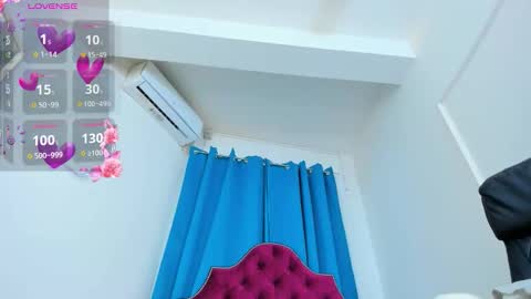 nina dee online show from September 18, 3:41 am