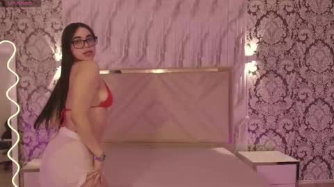 Snapshot of ninna_tay chatting on January 10, 7:37 pm Ninnaaaa online show from January 10, 7:37 pm