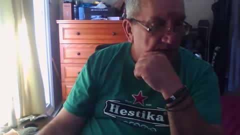 Dennis online show from October 17, 2:52 pm