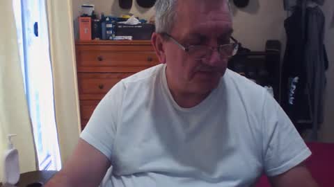 Dennis online show from October 26, 1:39 pm