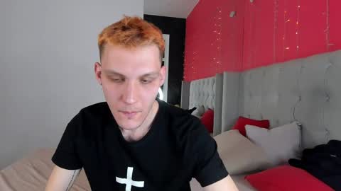 nipel_ online show from April 22, 9:27 pm