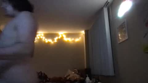 nipplelessalien online show from November 10, 12:53 am