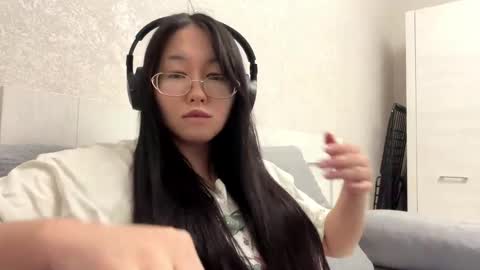 Nira online show from April 12, 10:04 pm