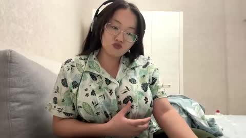 Nira online show from April 15, 10:32 pm